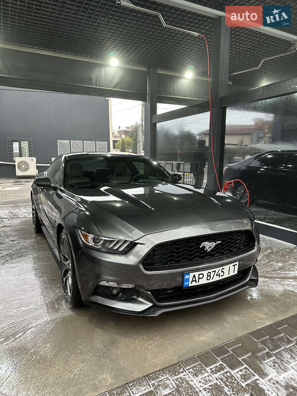 Купе Ford Mustang 2015 в Киеве фото 42 Купе Ford Mustang 2015 в Киеве