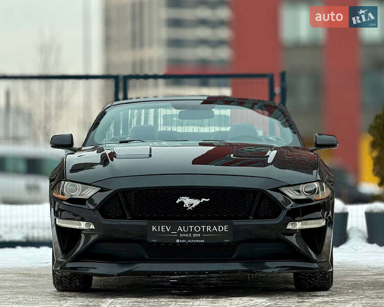 Кабриолет Ford Mustang 2015 в Киеве
