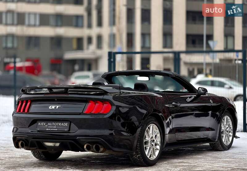 Кабриолет Ford Mustang 2015 в Киеве