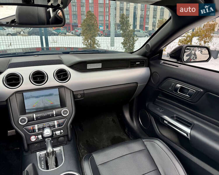 Кабриолет Ford Mustang 2015 в Киеве