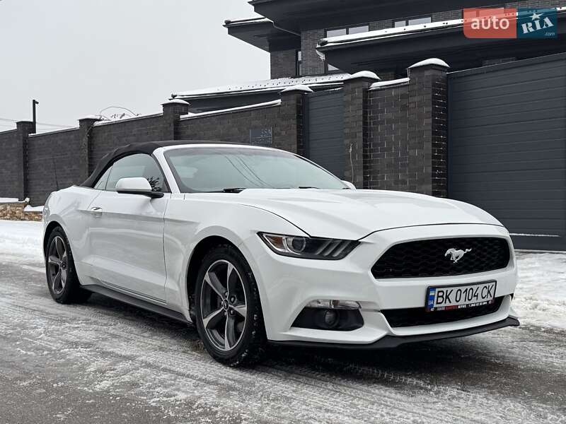 Кабріолет Ford Mustang 2015 в Києві фото 18 Кабріолет Ford Mustang 2015 в Києві