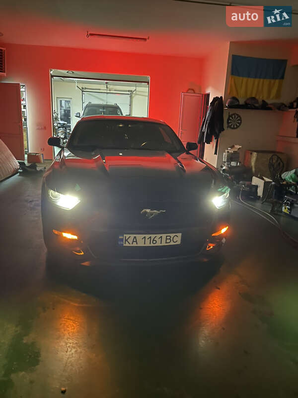 Купе Ford Mustang 2015 в Києві фото 6 Купе Ford Mustang 2015 в Києві