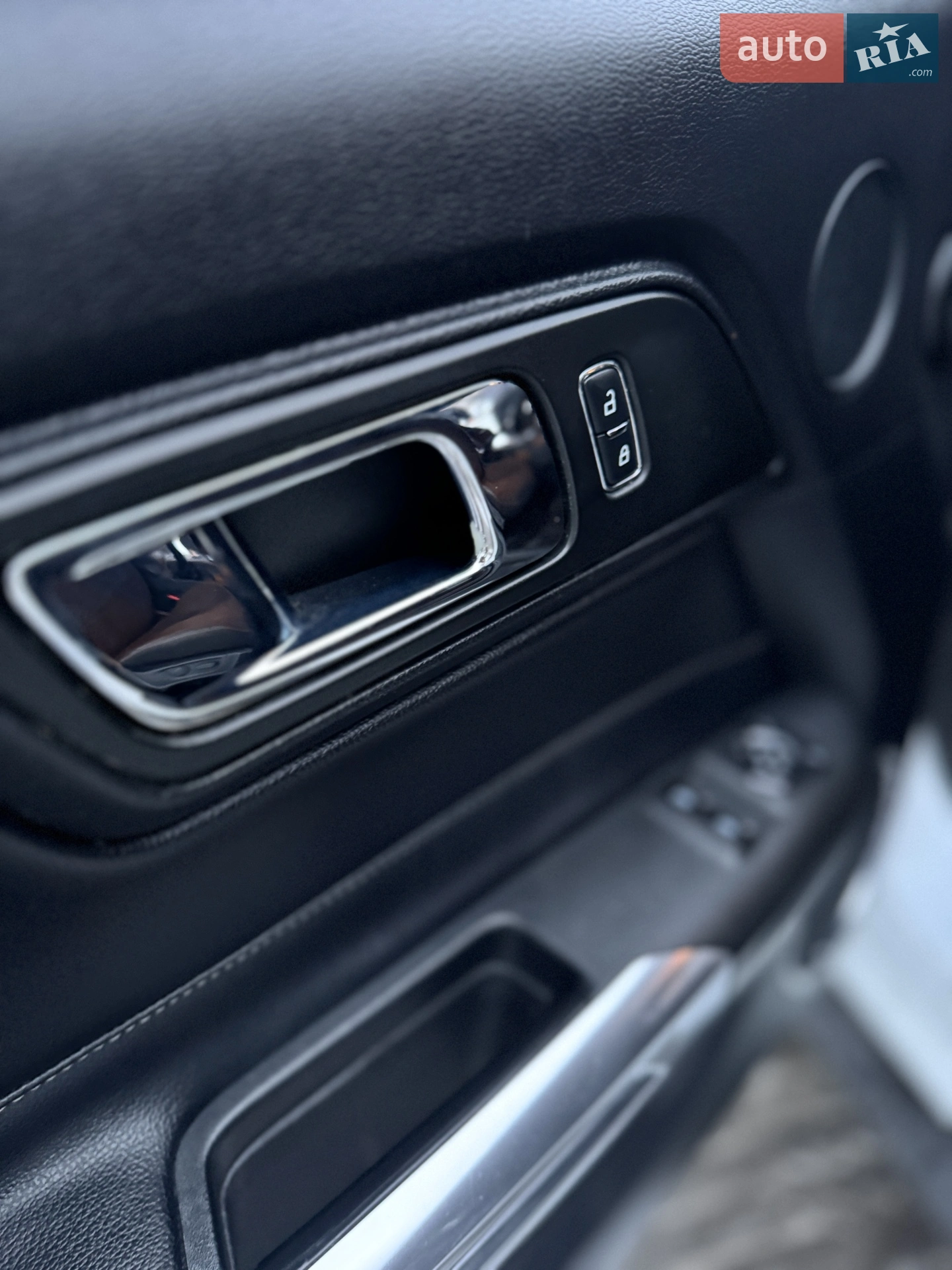 2017 Ford Mustang - мініатюра 14