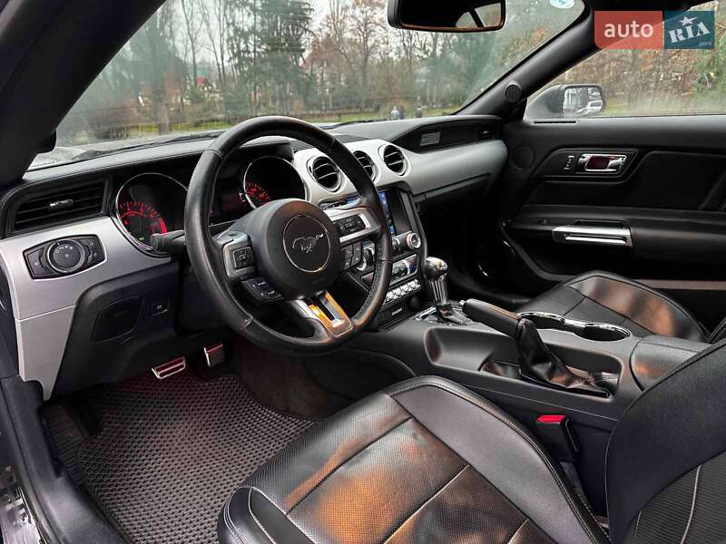 Кабриолет Ford Mustang 2016 в Киеве