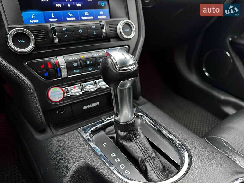 Кабриолет Ford Mustang 2016 в Киеве