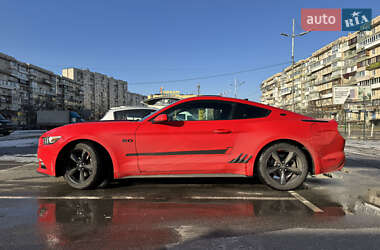 Купе Ford Mustang 2015 в Киеве
