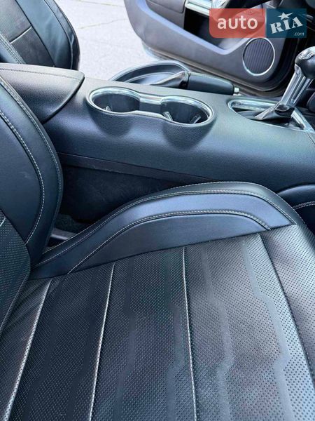 Купе Ford Mustang 2019 в Умані