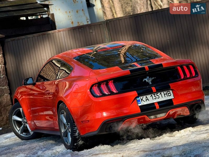 Купе Ford Mustang 2016 в Києві