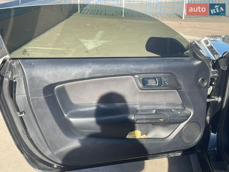 Купе Ford Mustang 2015 в Києві
