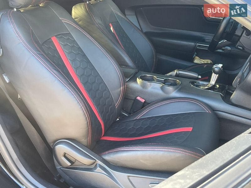 Купе Ford Mustang 2015 в Києві