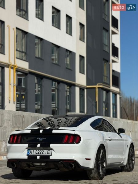 Купе Ford Mustang 2016 в Бучі