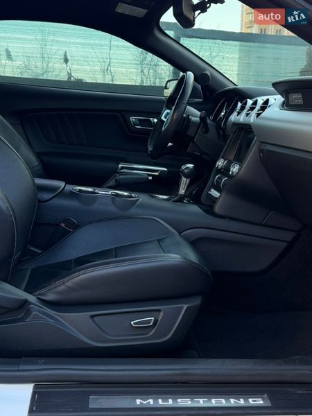 Купе Ford Mustang 2016 в Бучі