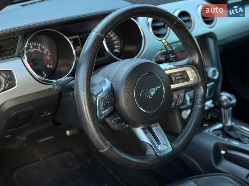 Купе Ford Mustang 2015 в Києві