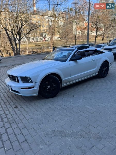 Кабриолет Ford Mustang 2008 в Киеве