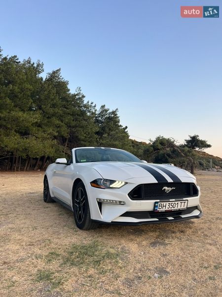 Кабриолет Ford Mustang 2018 в Львове