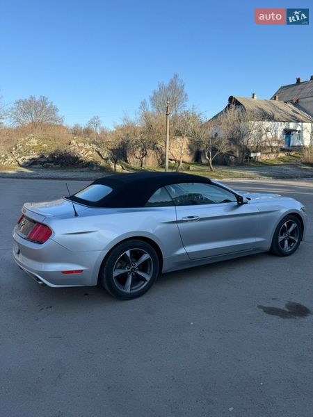 Кабриолет Ford Mustang 2015 в Корсуне-Шевченковском