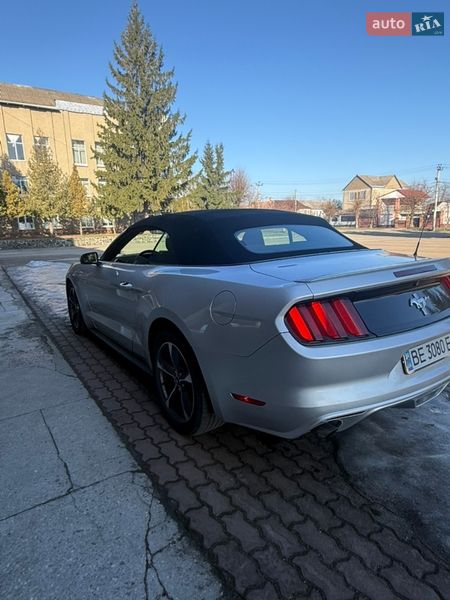 Кабриолет Ford Mustang 2015 в Корсуне-Шевченковском