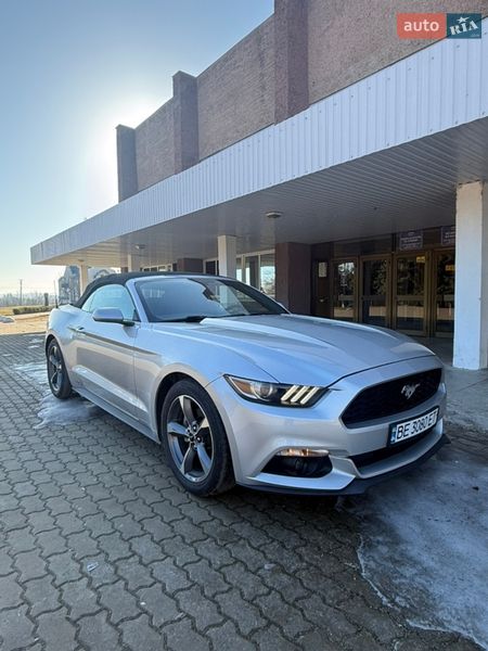 Кабриолет Ford Mustang 2015 в Корсуне-Шевченковском