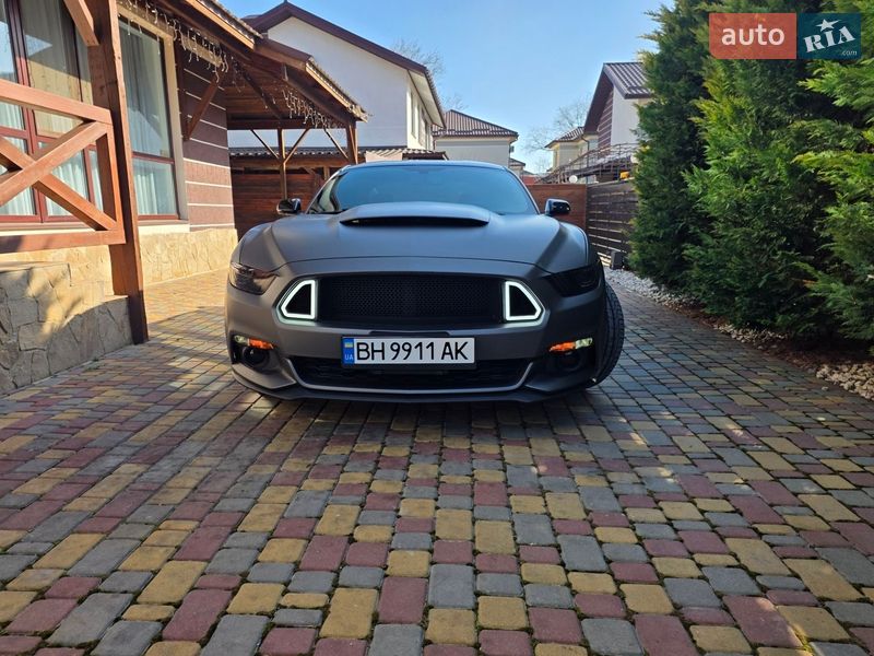 Купе Ford Mustang 2015 в Одесі