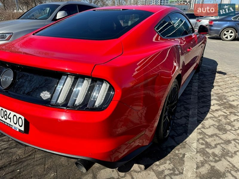 Купе Ford Mustang 2016 в Києві