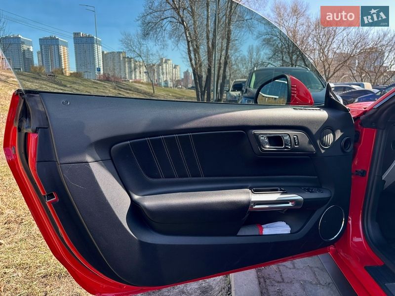 Купе Ford Mustang 2016 в Києві