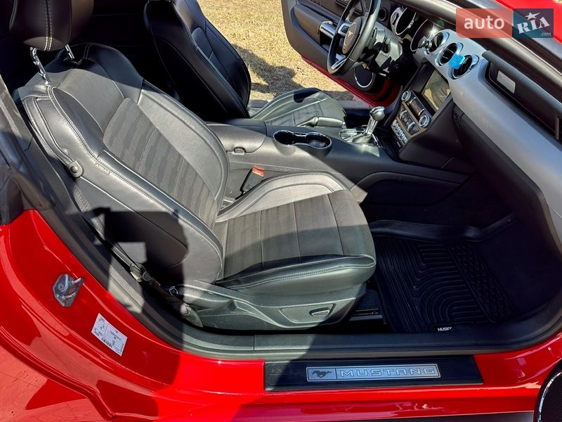 Купе Ford Mustang 2016 в Києві