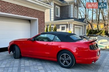 Кабриолет Ford Mustang 2012 в Киеве