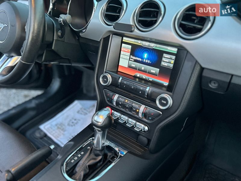 Кабріолет Ford Mustang 2015 в Мукачевому