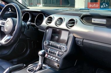 Кабриолет Ford Mustang 2018 в Киеве