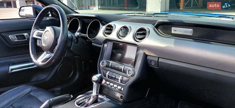 Кабриолет Ford Mustang 2018 в Киеве