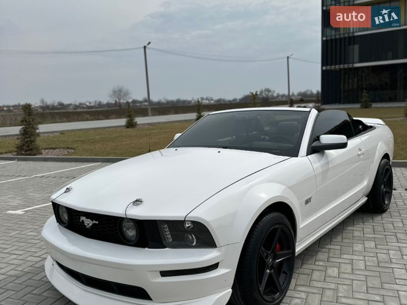 Кабріолет Ford Mustang 2006 в Чернівцях фото 2 Кабріолет Ford Mustang 2006 в Чернівцях