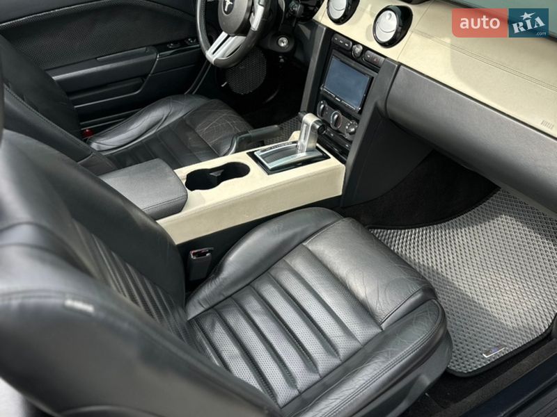Кабріолет Ford Mustang 2006 в Чернівцях фото 8 Кабріолет Ford Mustang 2006 в Чернівцях