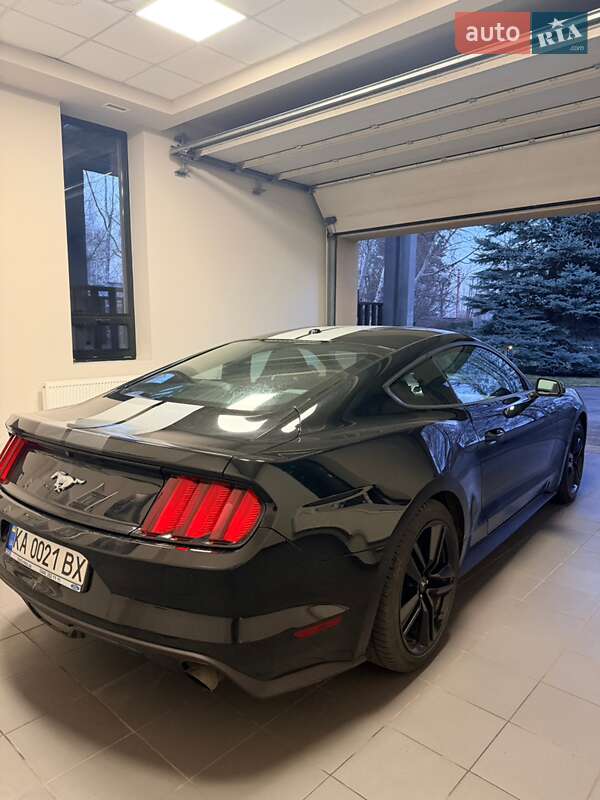 Купе Ford Mustang 2017 в Киеве фото 3 Купе Ford Mustang 2017 в Киеве
