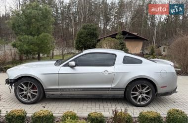 Купе Ford Mustang 2012 в Києві