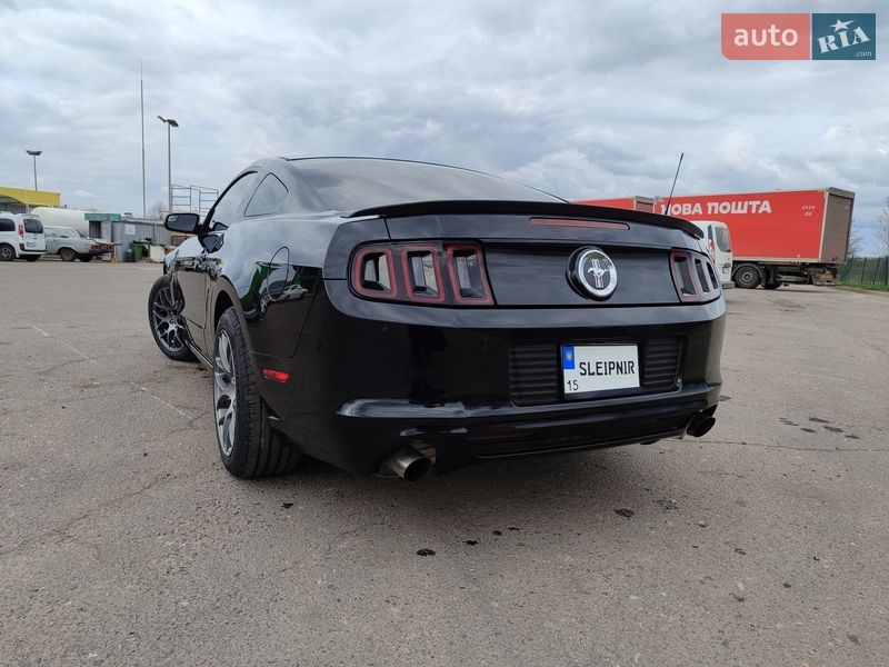 Купе Ford Mustang 2014 в Вознесенске