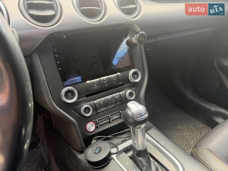 Купе Ford Mustang 2018 в Ананьеве