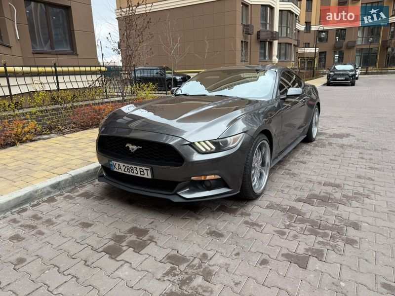 Купе Ford Mustang 2015 в Киеве