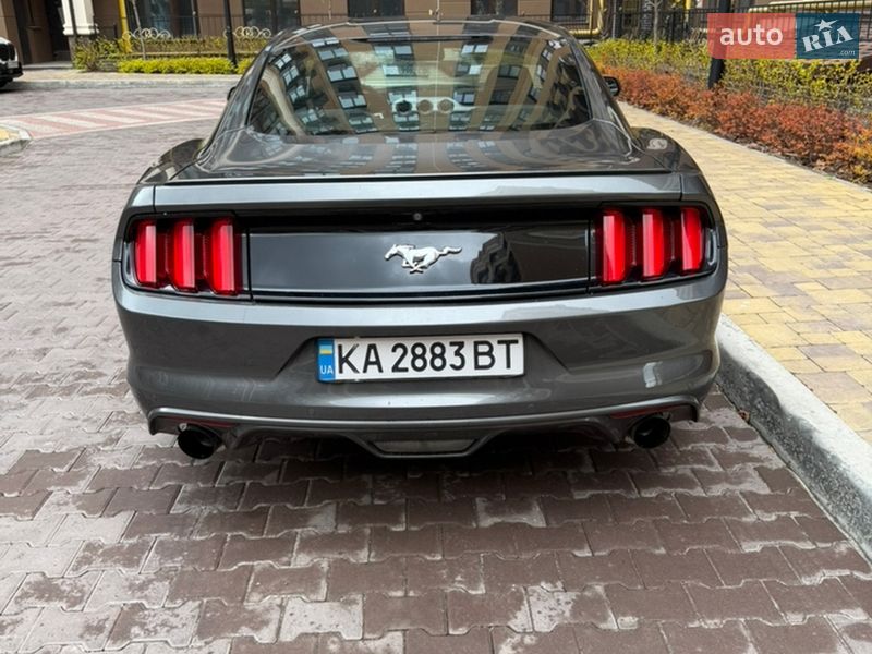 Купе Ford Mustang 2015 в Киеве