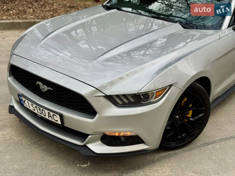 Купе Ford Mustang 2016 в Львові