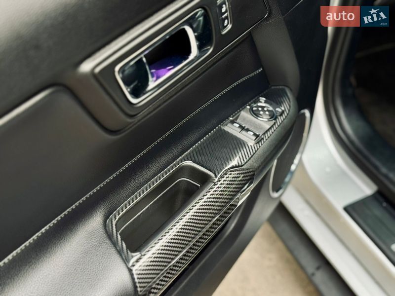 Купе Ford Mustang 2016 в Львові