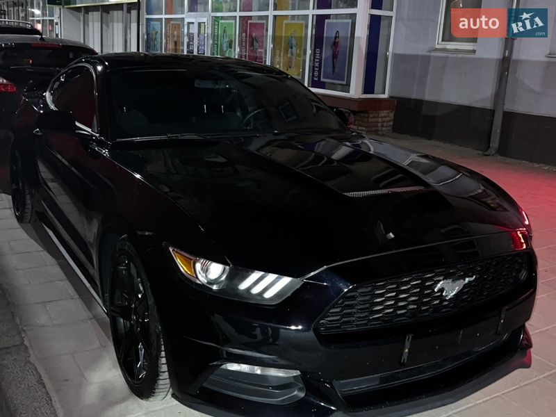 Купе Ford Mustang 2016 в Львові