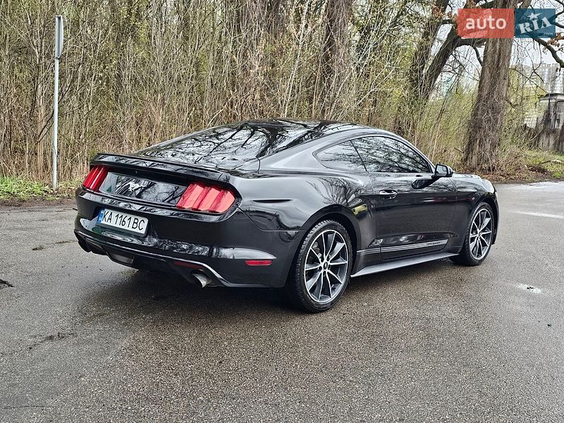Купе Ford Mustang 2015 в Киеве