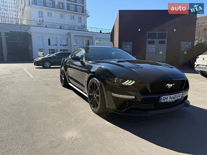 Купе Ford Mustang 2018 в Киеве