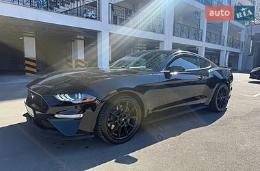 Купе Ford Mustang 2018 в Киеве