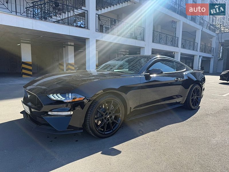 Купе Ford Mustang 2018 в Киеве