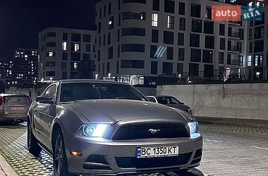 Купе Ford Mustang 2014 в Львові