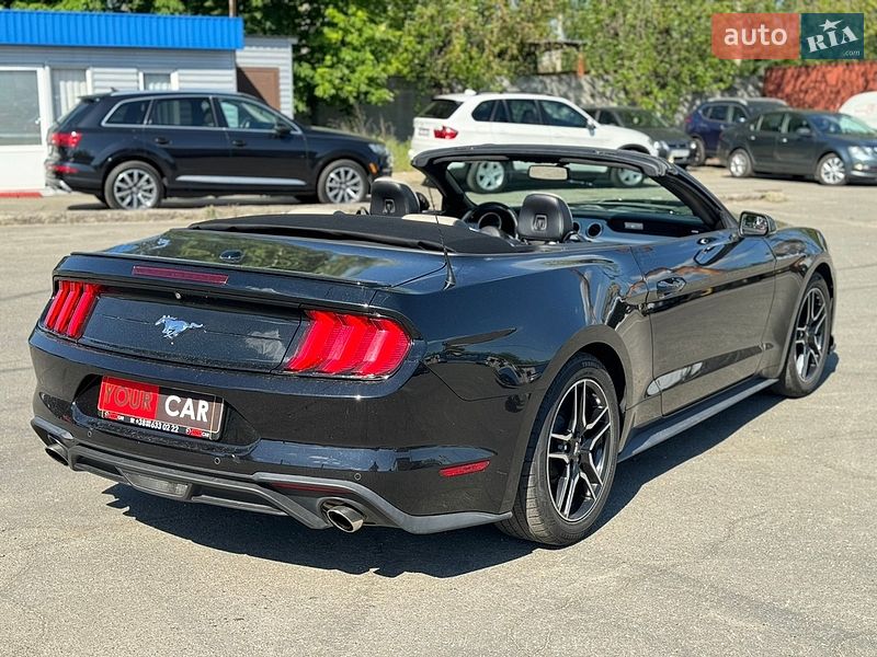 Кабриолет Ford Mustang 2019 в Киеве