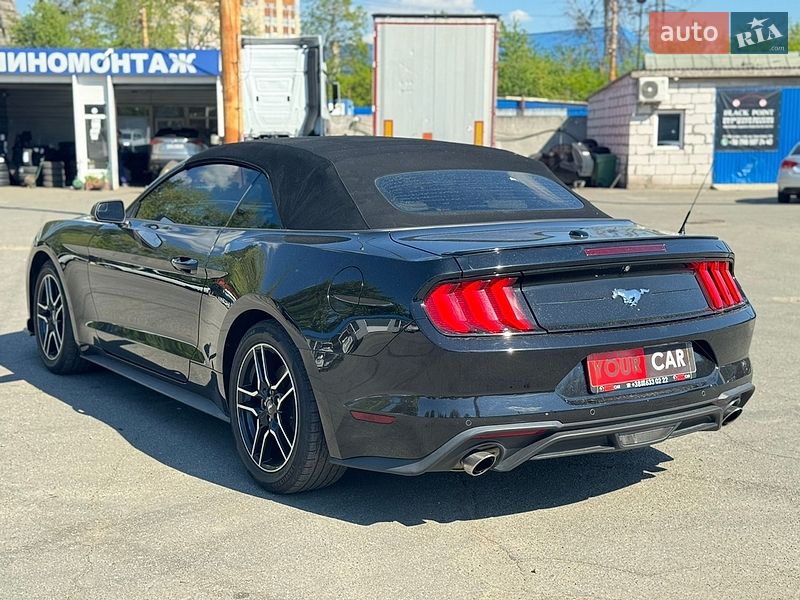 Кабриолет Ford Mustang 2019 в Киеве