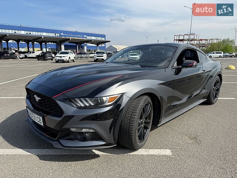 Купе Ford Mustang 2015 в Киеве