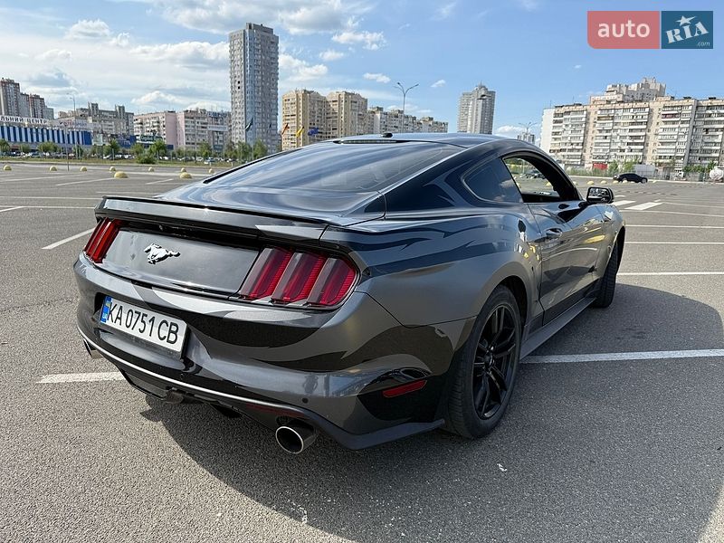 Купе Ford Mustang 2015 в Киеве